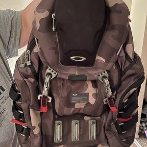 Mens Oakley Kitchen Sink backpack